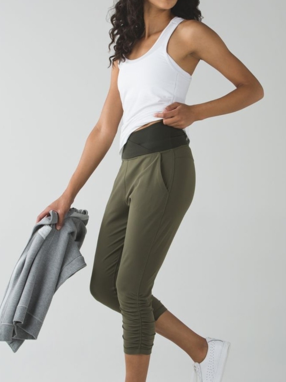 Lululemon Sunset Salutation Capris Size 8